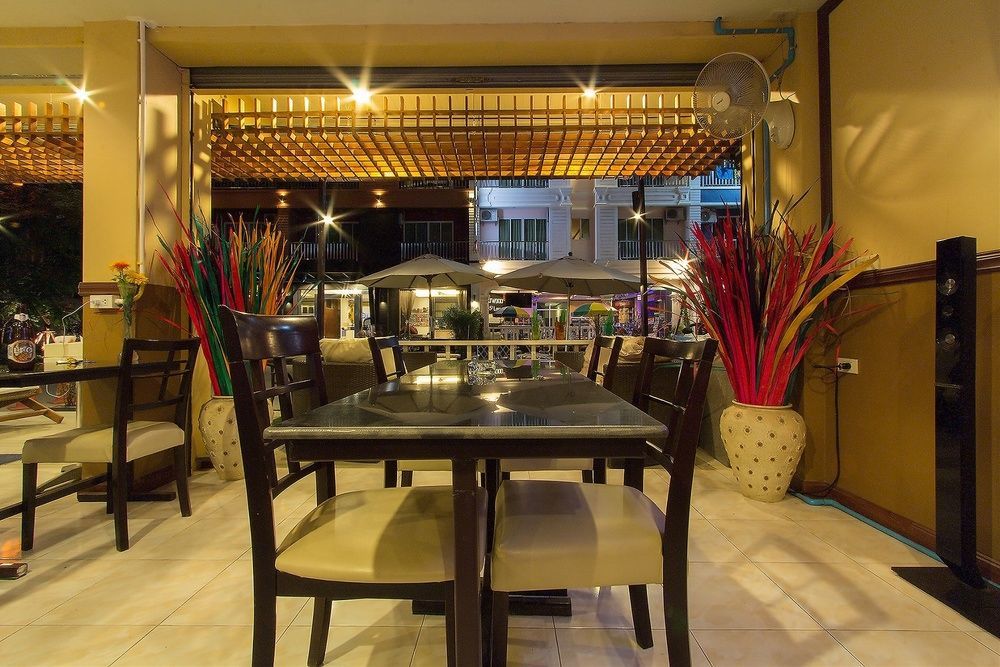 Cool Sea House Hotel Patong Exterior photo
