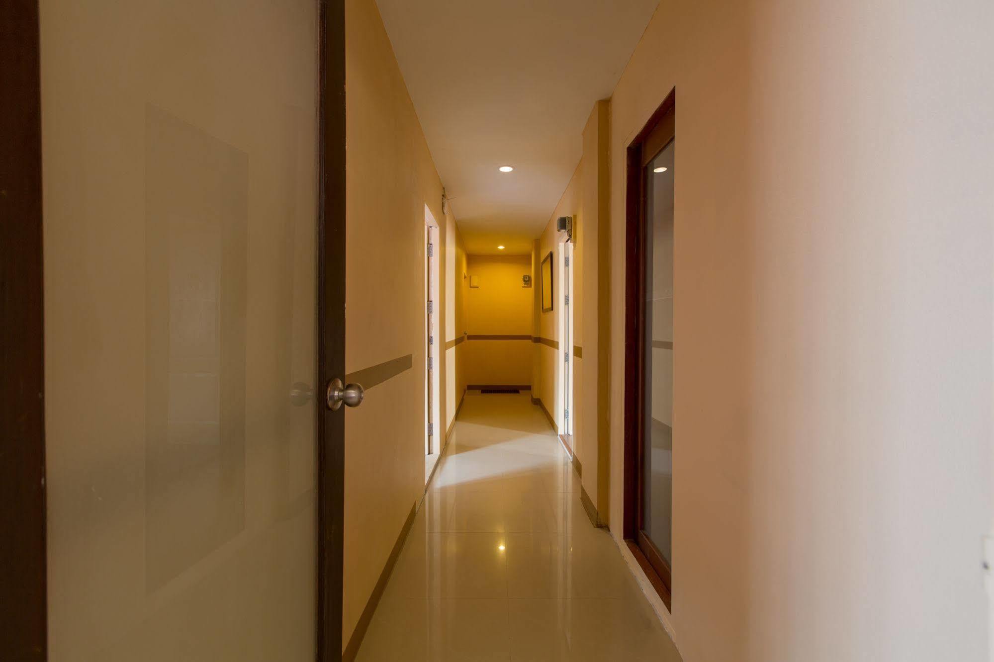 Cool Sea House Hotel Patong Exterior photo