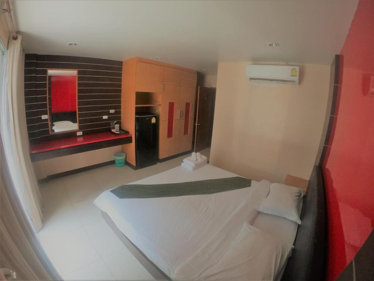 Cool Sea House Hotel Patong Exterior photo