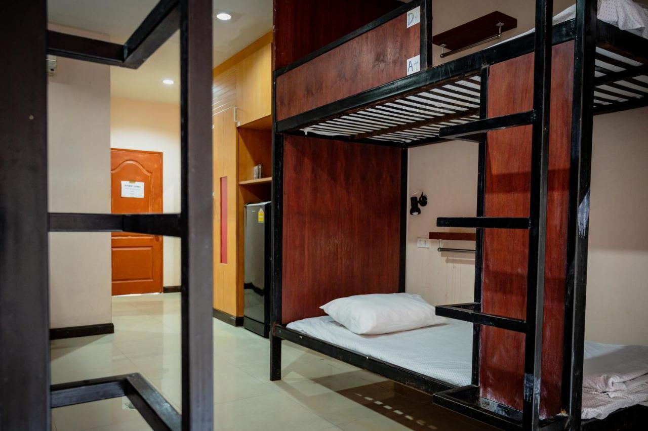 Cool Sea House Hotel Patong Exterior photo
